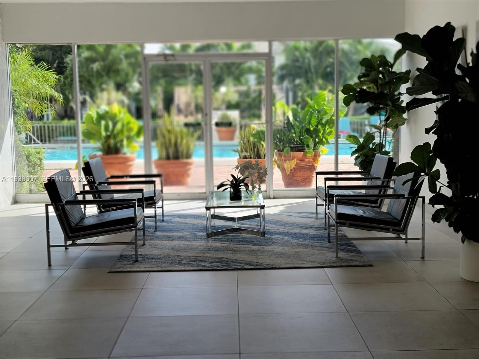 401 Golden Isles Dr #1114, Hallandale Beach FL 33009