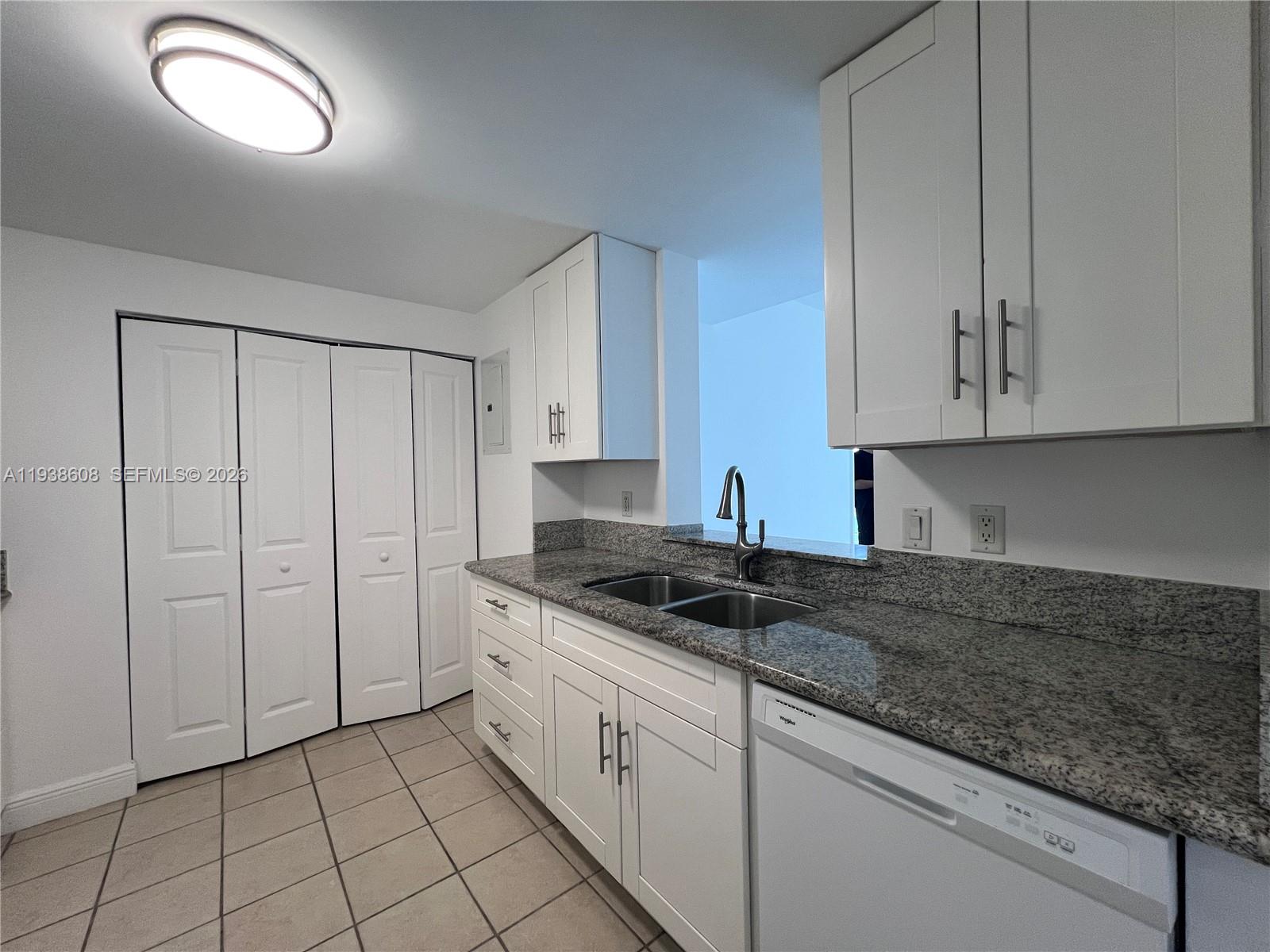 1250 S Miami Ave #2104, Miami FL 33130
