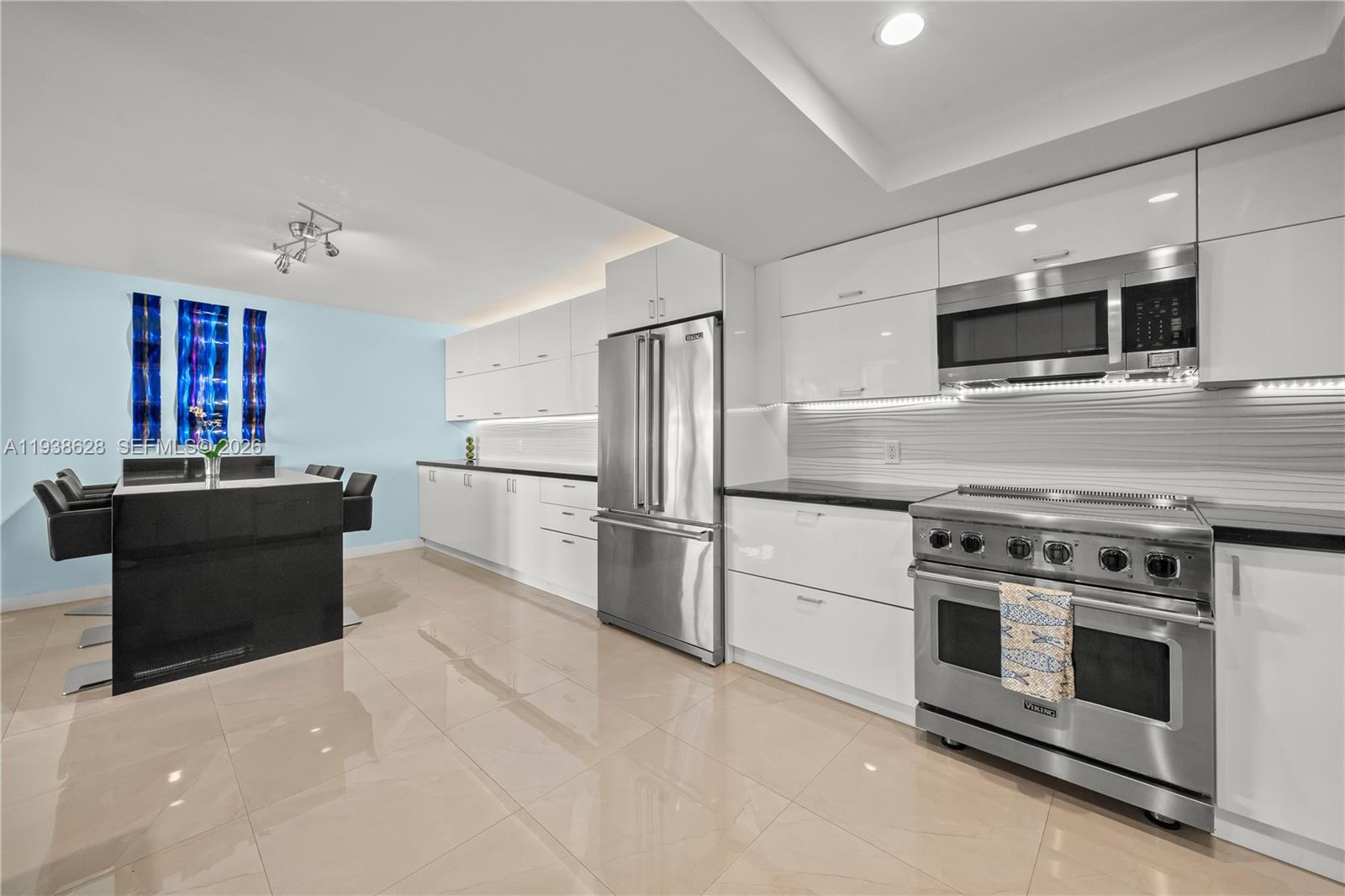 2843 S Bayshore Dr #6B, Miami FL 33133