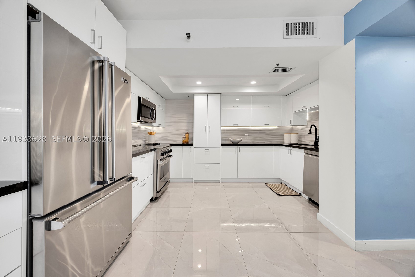 2843 S Bayshore Dr #6B, Miami FL 33133