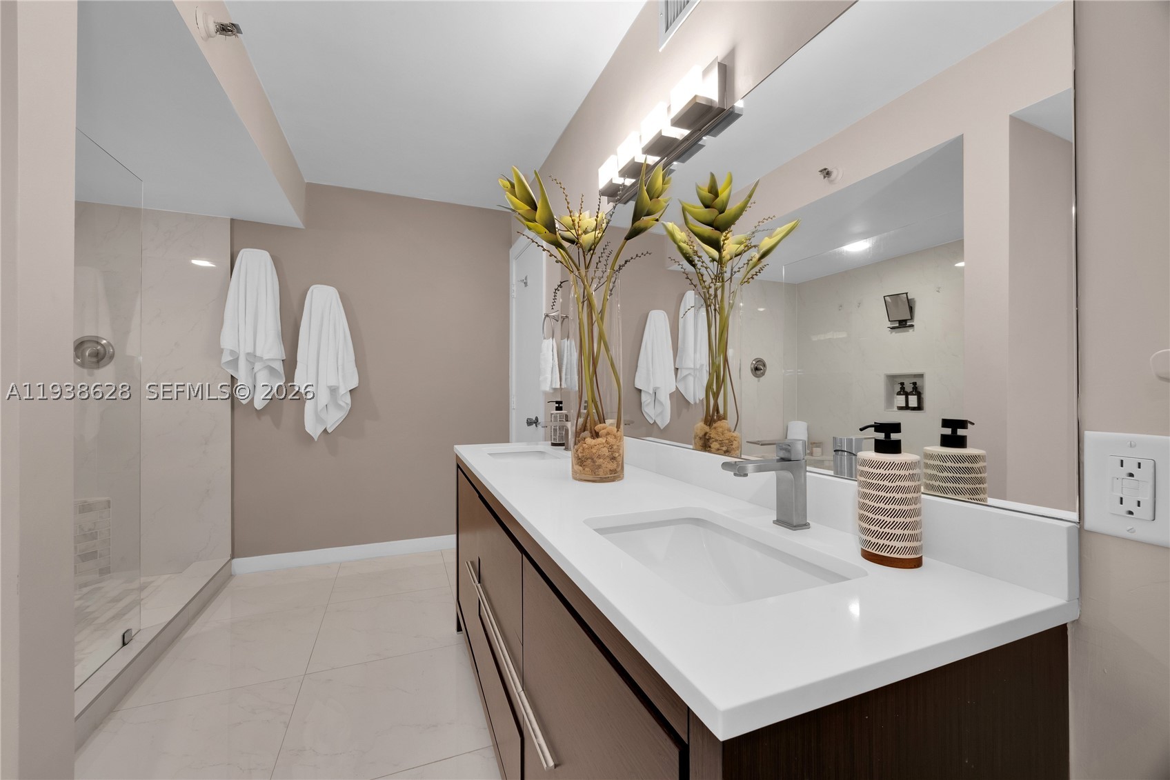 2843 S Bayshore Dr #6B, Miami FL 33133