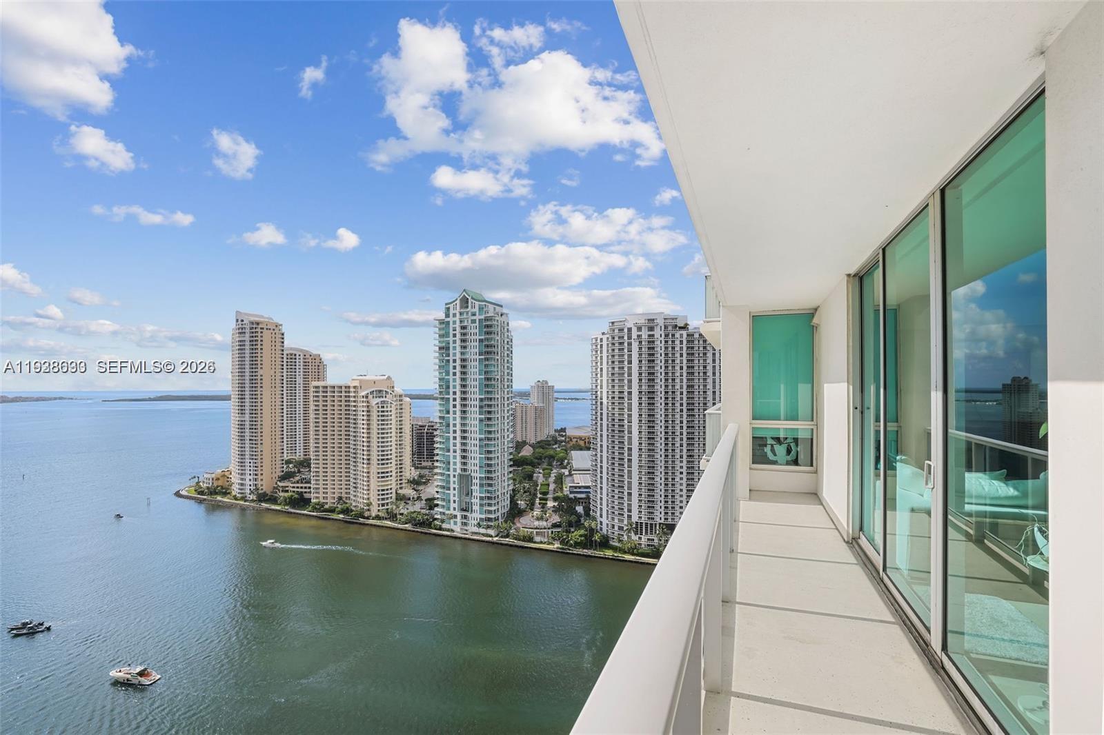 300 S Biscayne Blvd #T-2616, Miami FL 33131