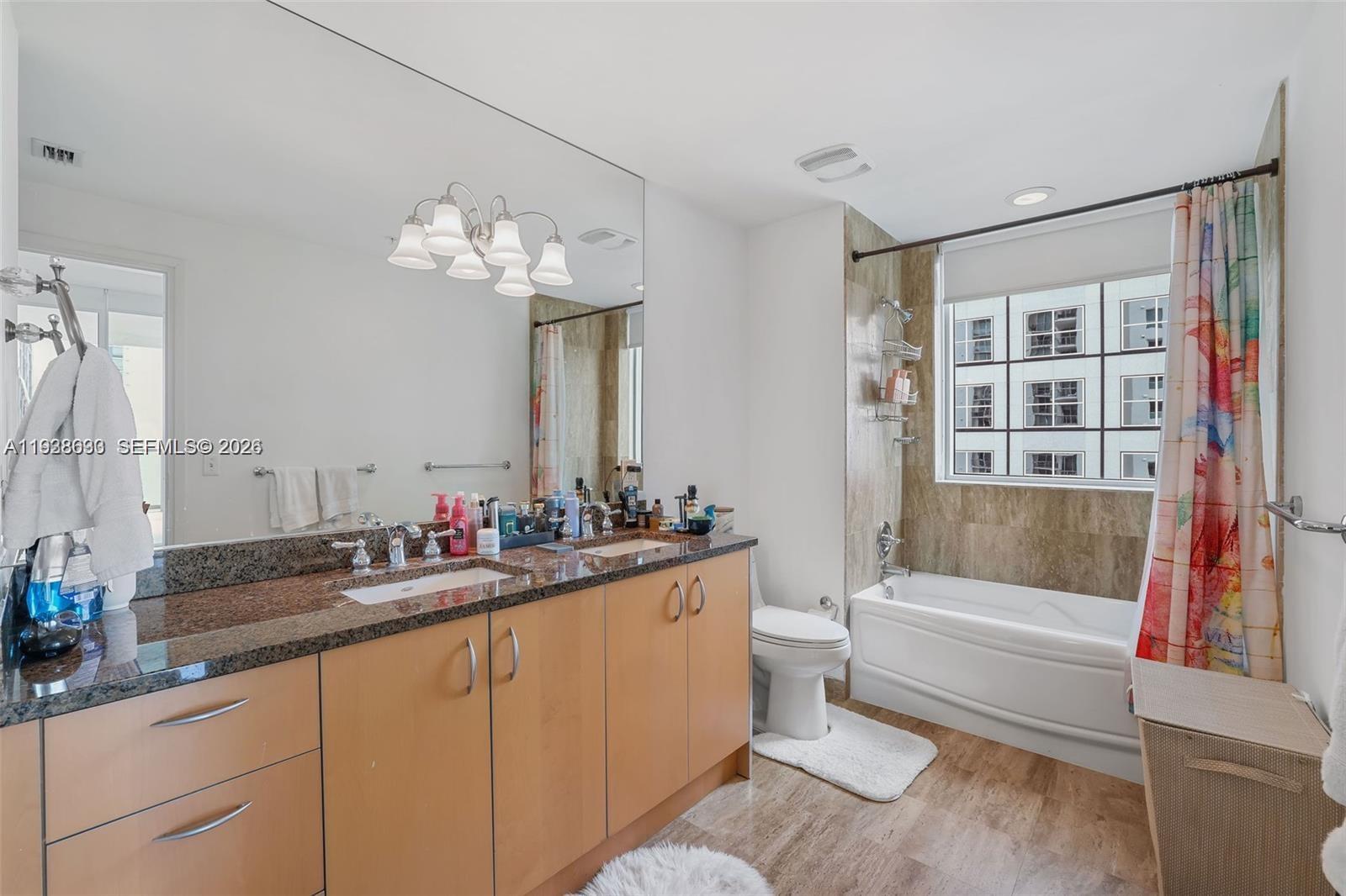 300 S Biscayne Blvd #T-2616, Miami FL 33131