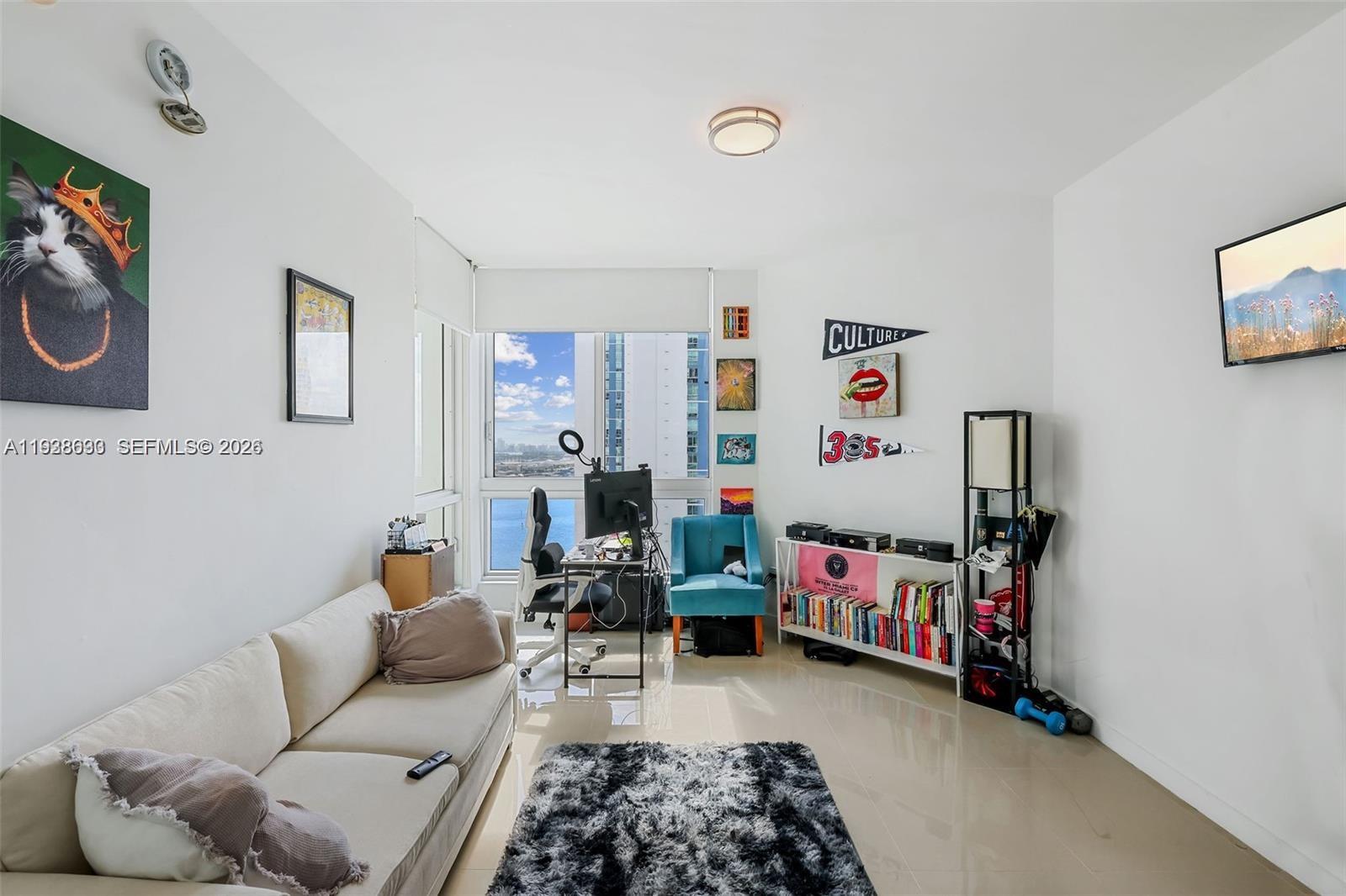 300 S Biscayne Blvd #T-2616, Miami FL 33131