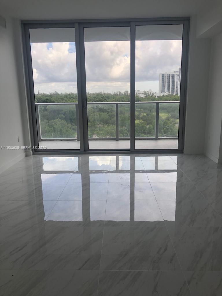 16385 Biscayne Blvd #502, North Miami Beach FL 33160