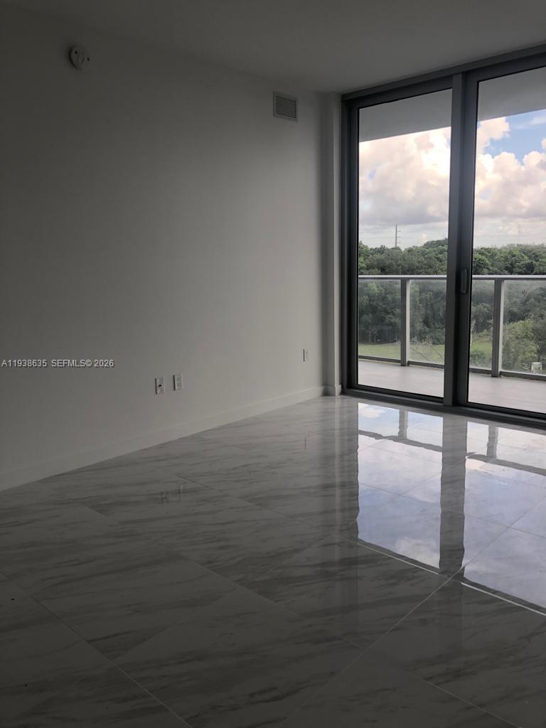 16385 Biscayne Blvd #502, North Miami Beach FL 33160