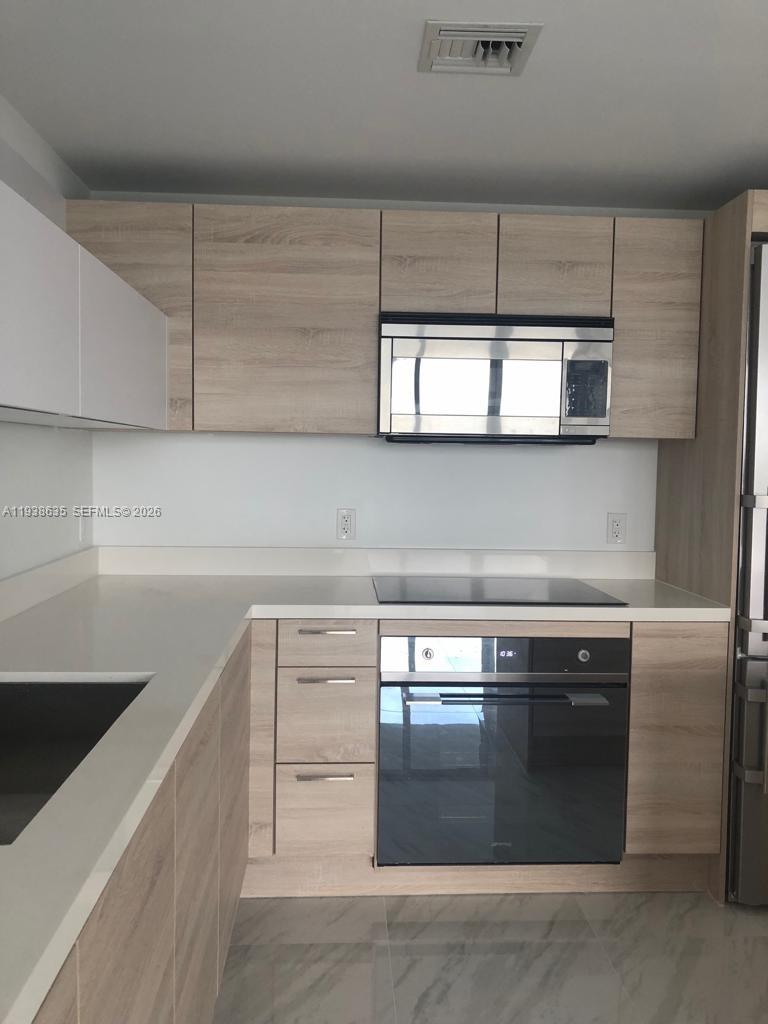 16385 Biscayne Blvd #502, North Miami Beach FL 33160