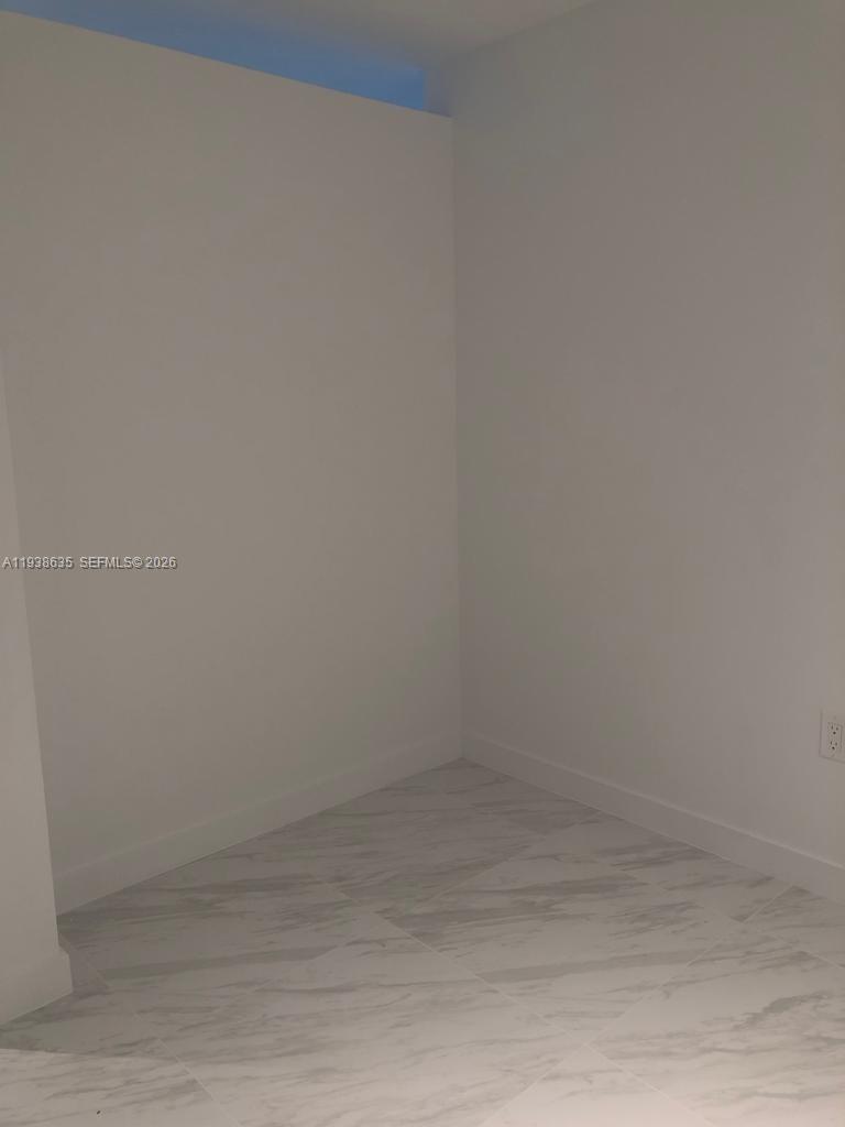 16385 Biscayne Blvd #502, North Miami Beach FL 33160