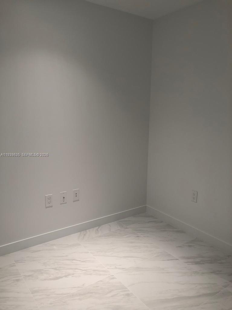 16385 Biscayne Blvd #502, North Miami Beach FL 33160