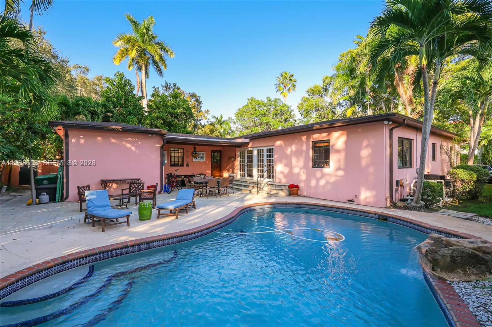 2650 Hilola St, Miami FL 33133