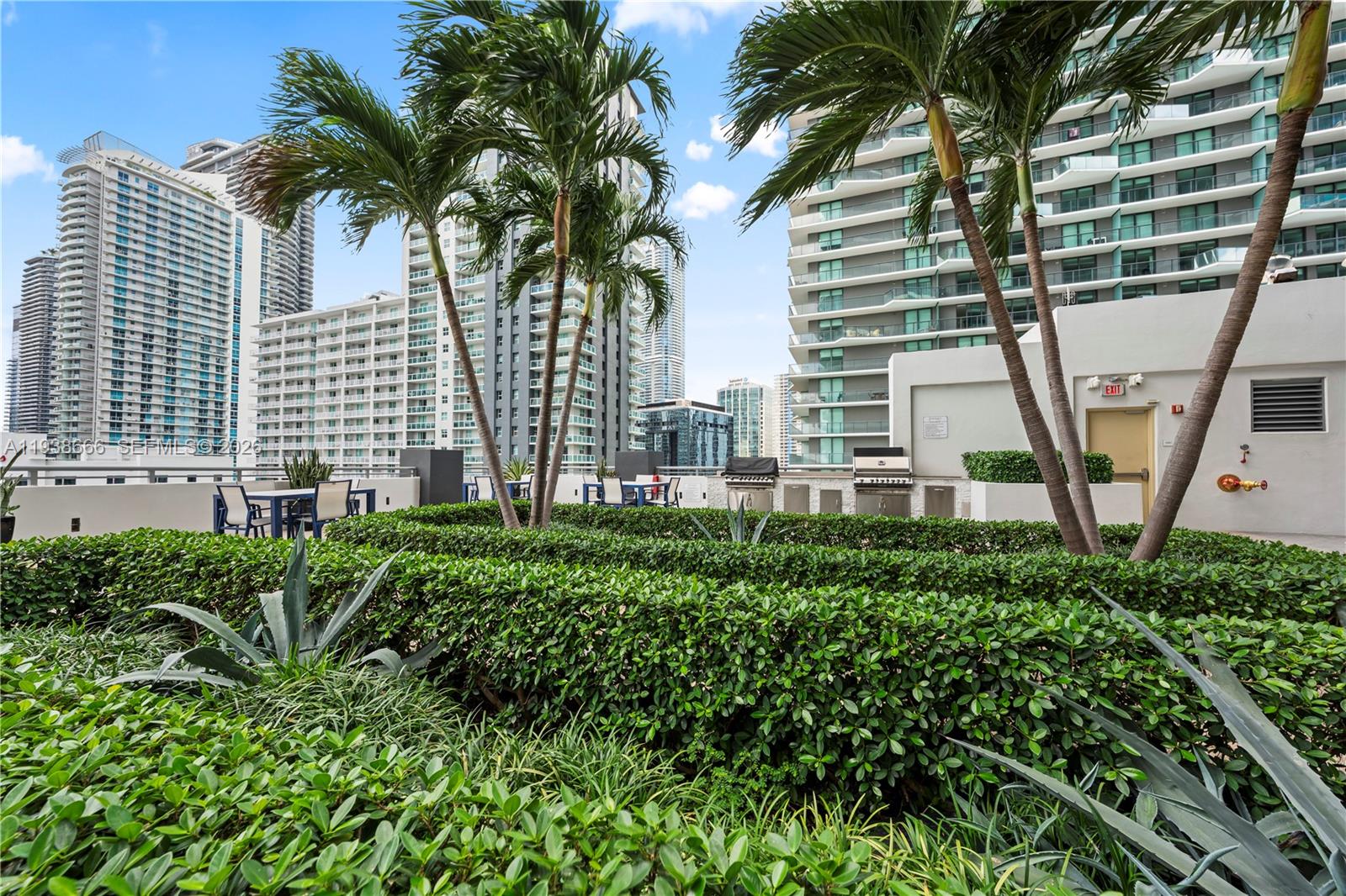 60 SW 13th St #2422, Miami FL 33130