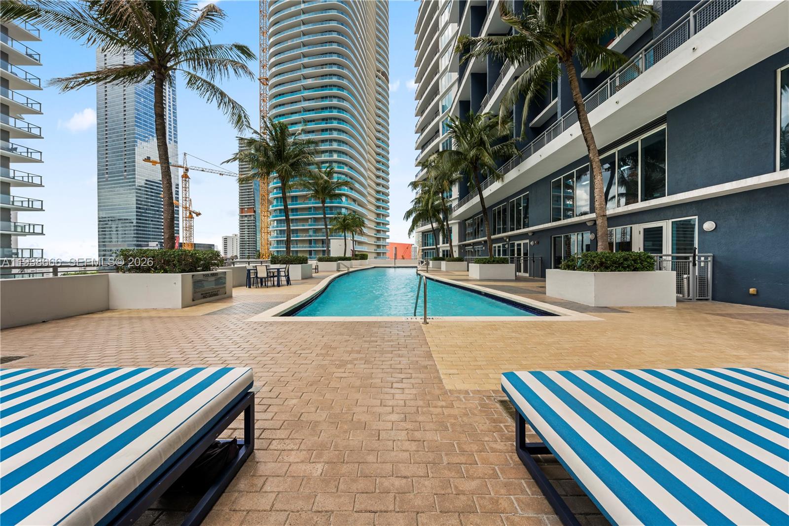 60 SW 13th St #2422, Miami FL 33130