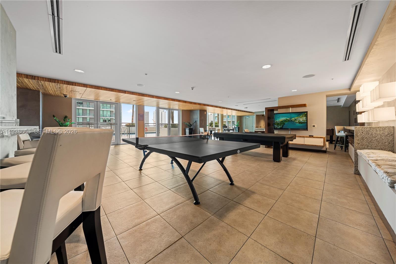 60 SW 13th St #2422, Miami FL 33130