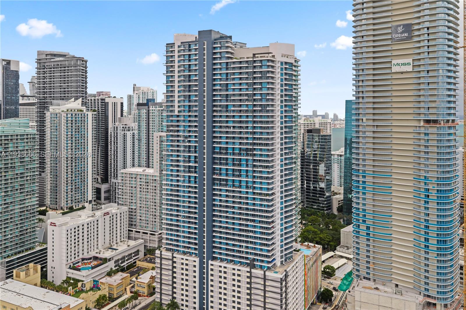 60 SW 13th St #2422, Miami FL 33130