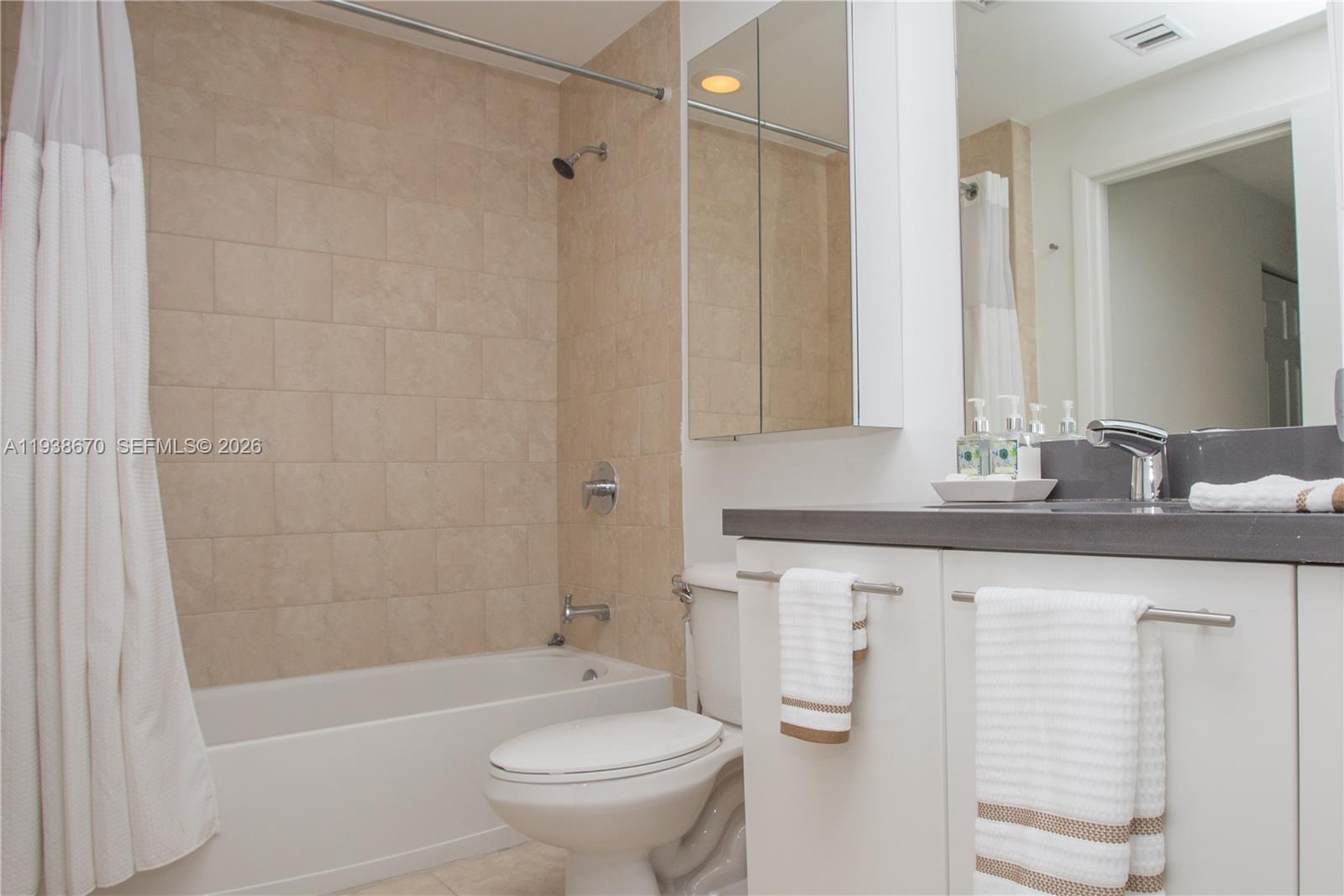 90 SW 3rd St #2402, Miami FL 33130
