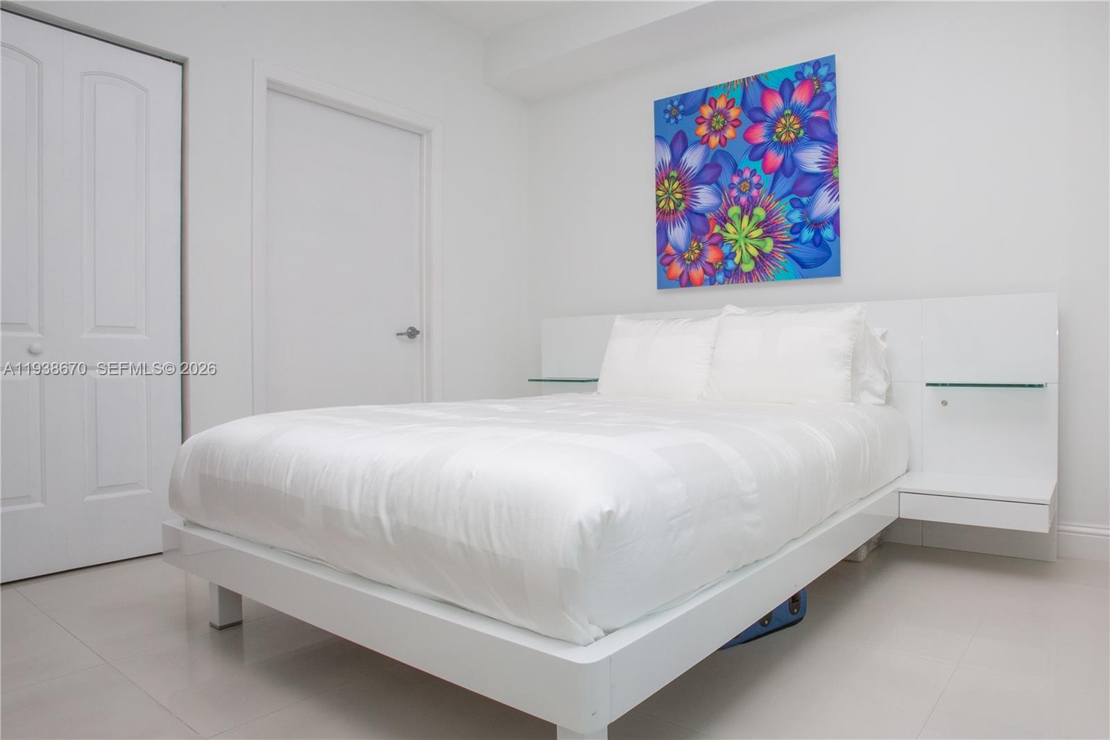 90 SW 3rd St #2402, Miami FL 33130