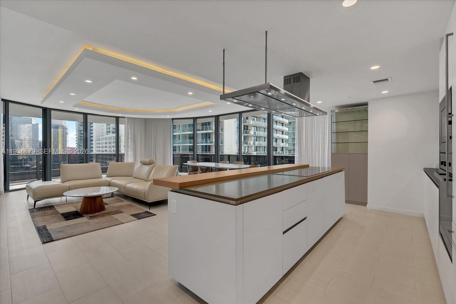 1000 Brickell Plz #2202, Miami FL 33131