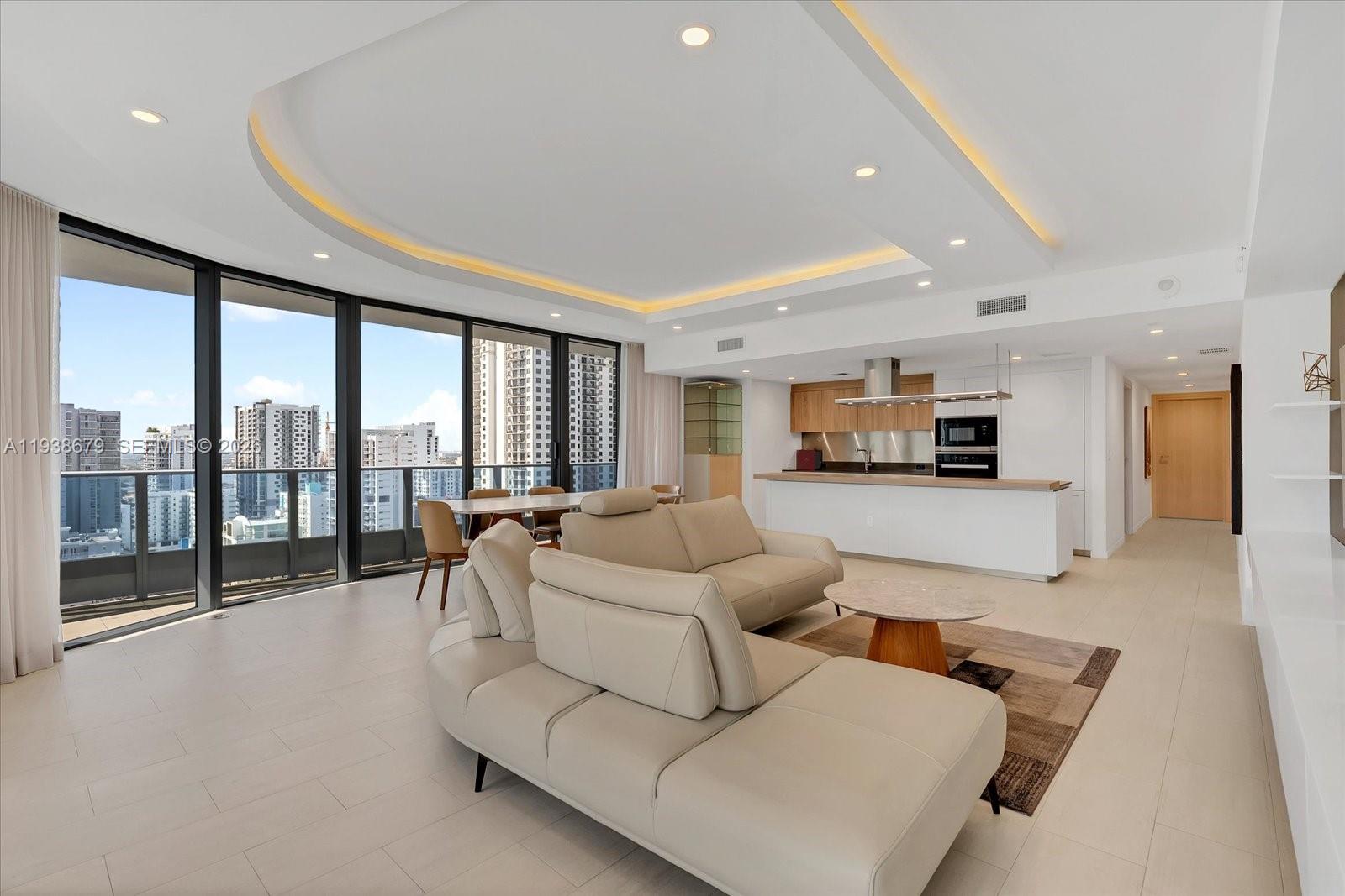 1000 Brickell Plz #2202, Miami FL 33131