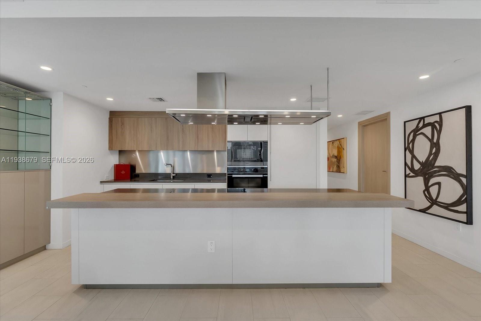 1000 Brickell Plz #2202, Miami FL 33131