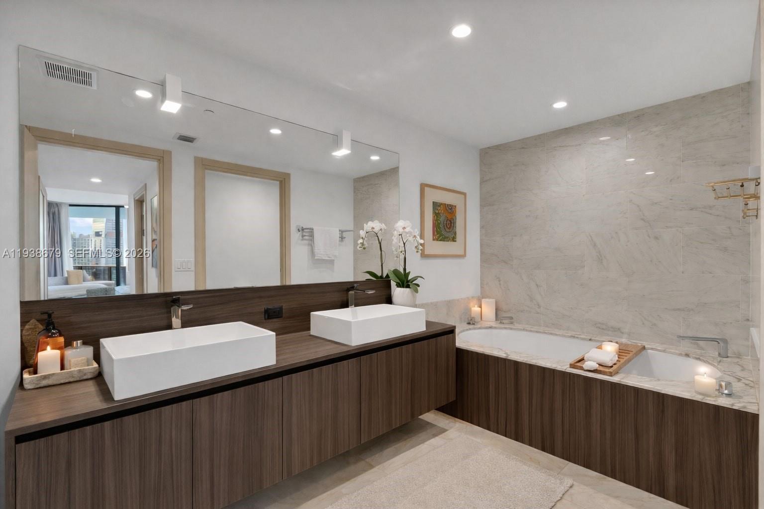 1000 Brickell Plz #2202, Miami FL 33131