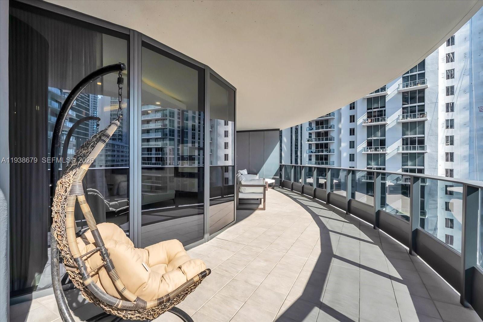 1000 Brickell Plz #2202, Miami FL 33131