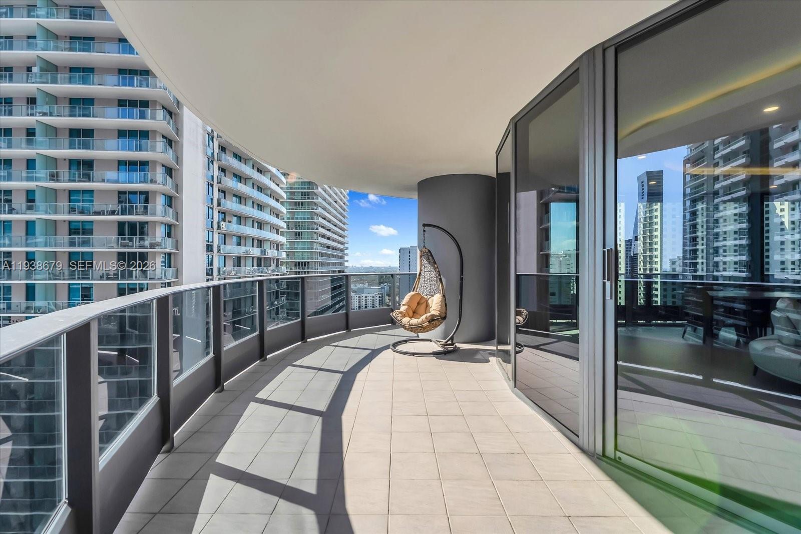 1000 Brickell Plz #2202, Miami FL 33131