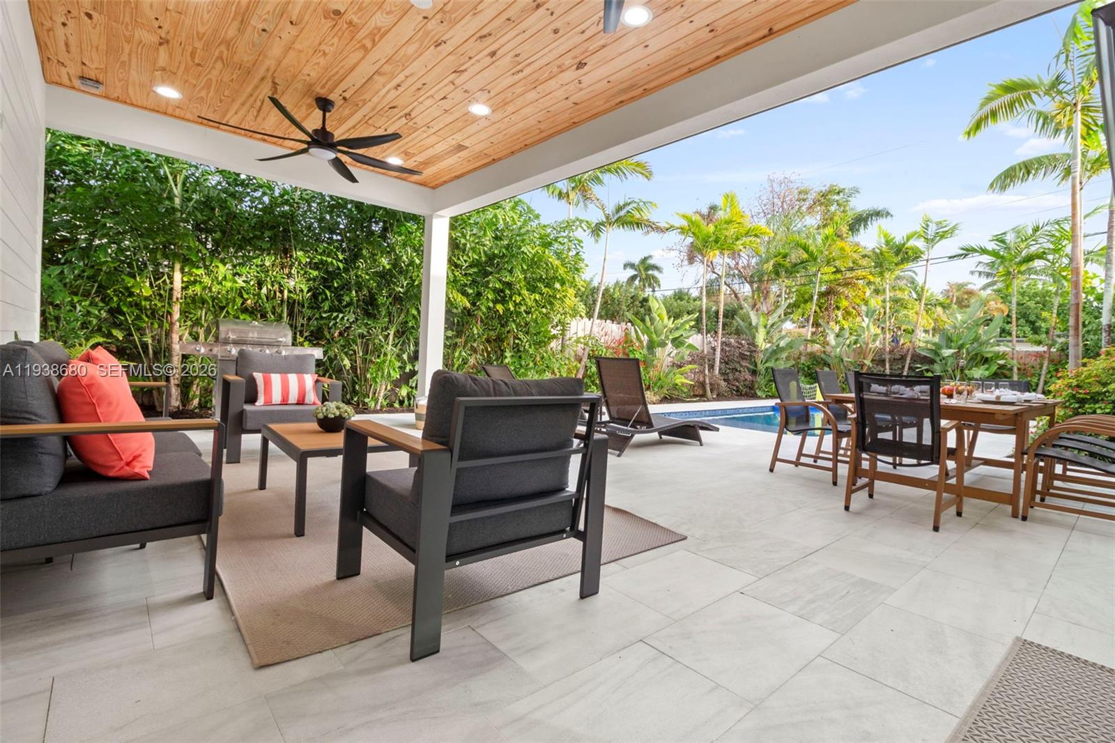 3540 NE 28th Ave, Lighthouse Point FL 33064