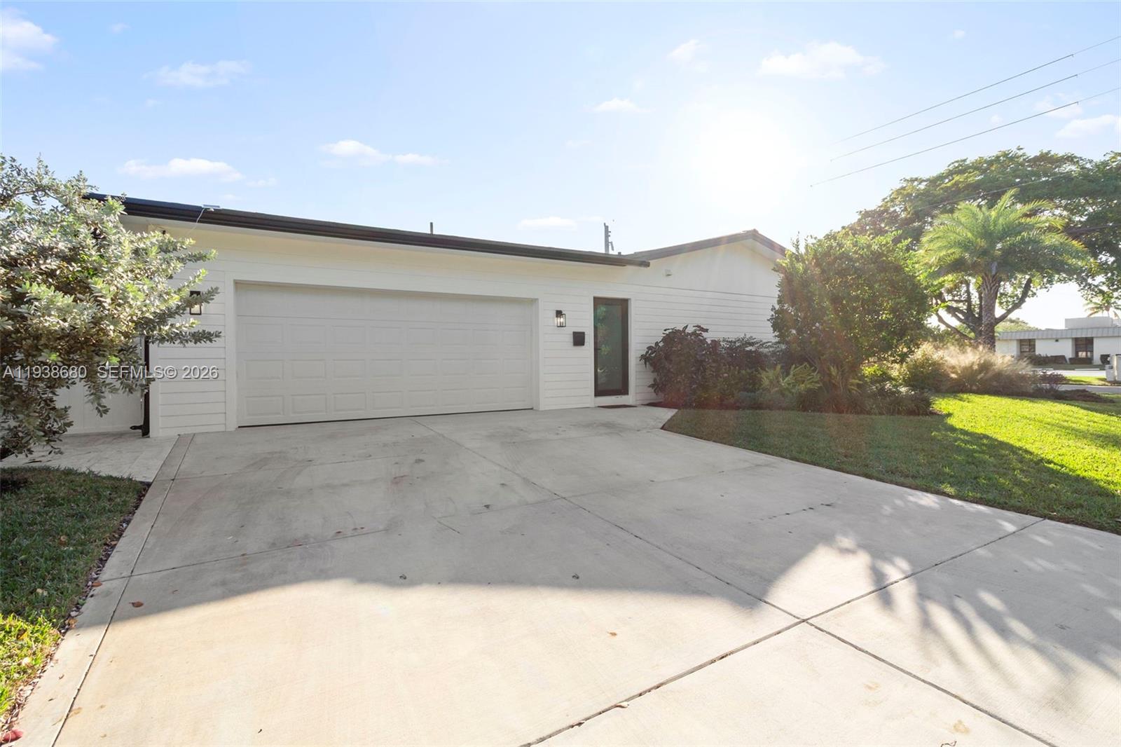 3540 NE 28th Ave, Lighthouse Point FL 33064