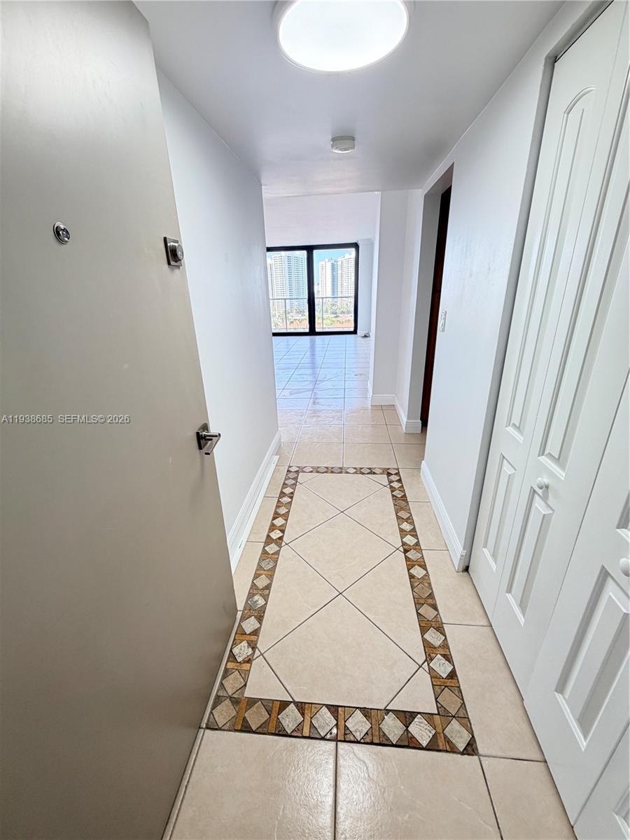 3701 N Country Club Dr #1901, Aventura FL 33180