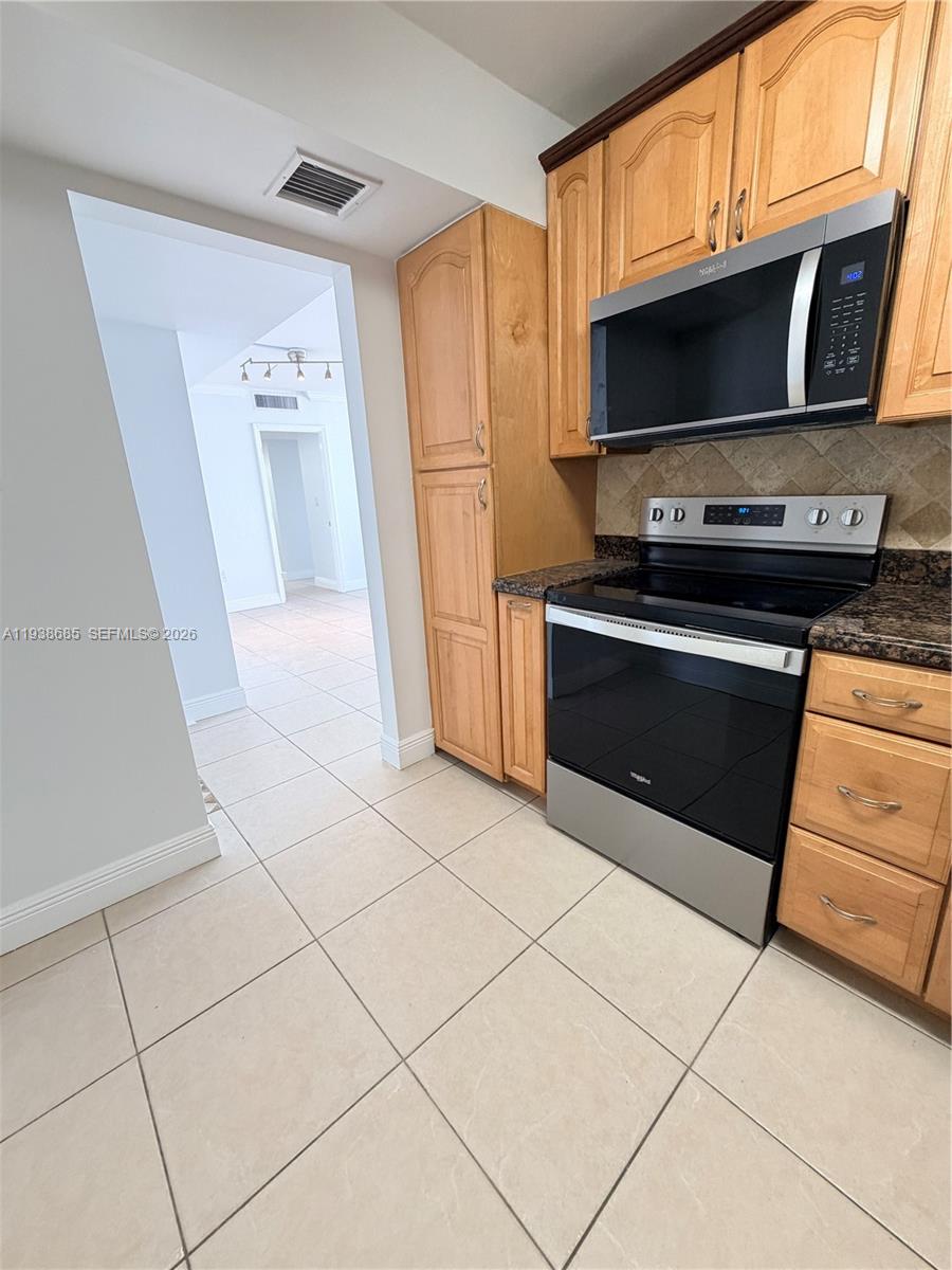 3701 N Country Club Dr #1901, Aventura FL 33180