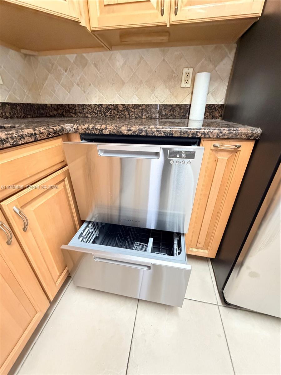 3701 N Country Club Dr #1901, Aventura FL 33180