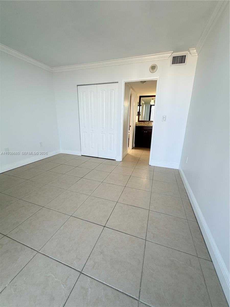 3701 N Country Club Dr #1901, Aventura FL 33180