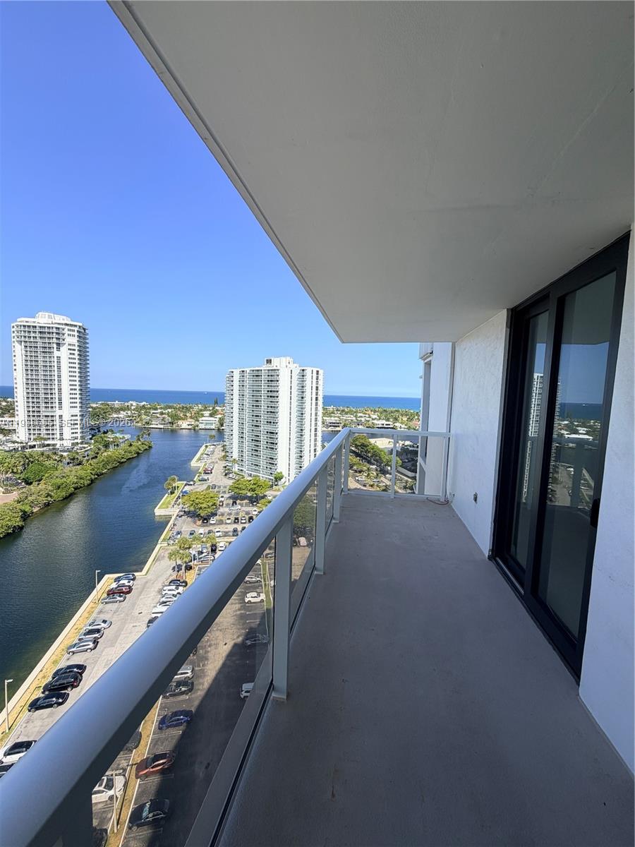 3701 N Country Club Dr #1901, Aventura FL 33180
