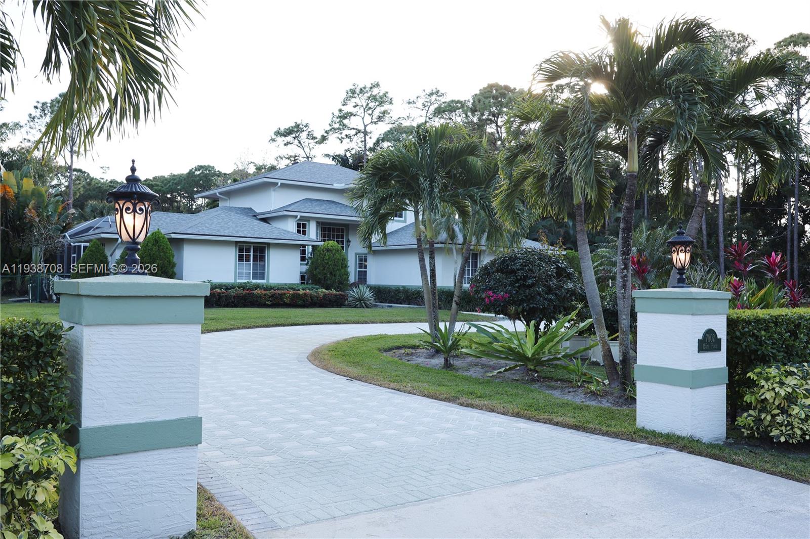 7802 N 155th Pl N, Palm Beach Gardens FL 33418