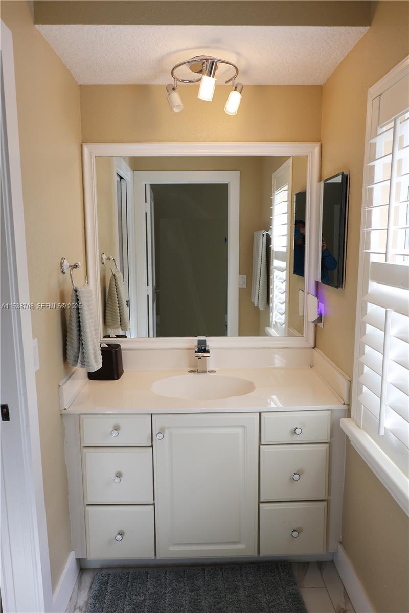 7802 N 155th Pl N, Palm Beach Gardens FL 33418