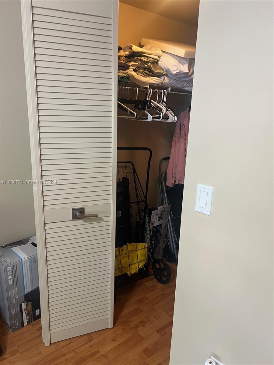 19877 E Country Club Dr #3101, Aventura FL 33180