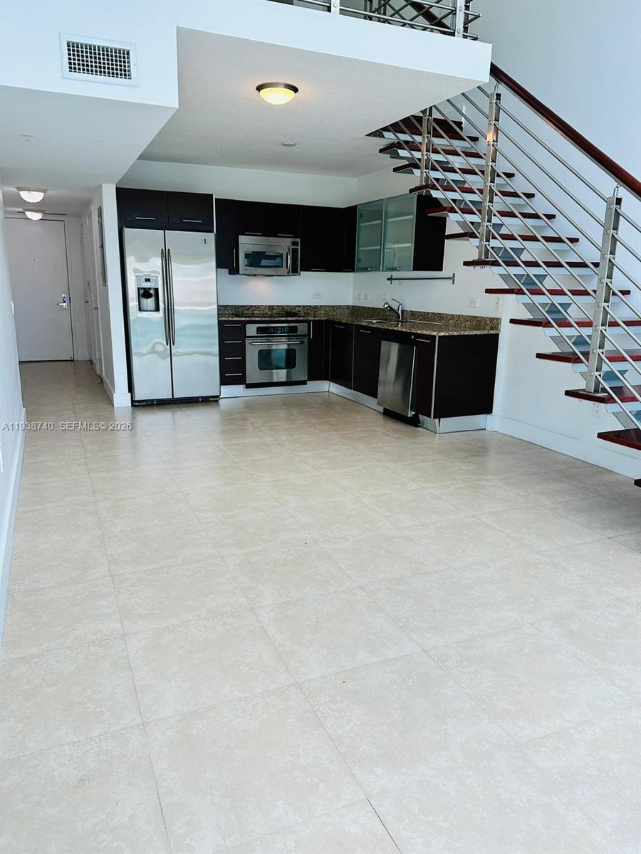 41 SE 5th St #1512, Miami FL 33131