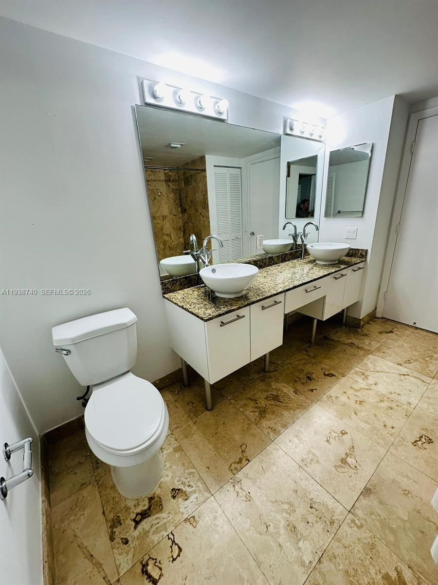 41 SE 5th St #1512, Miami FL 33131