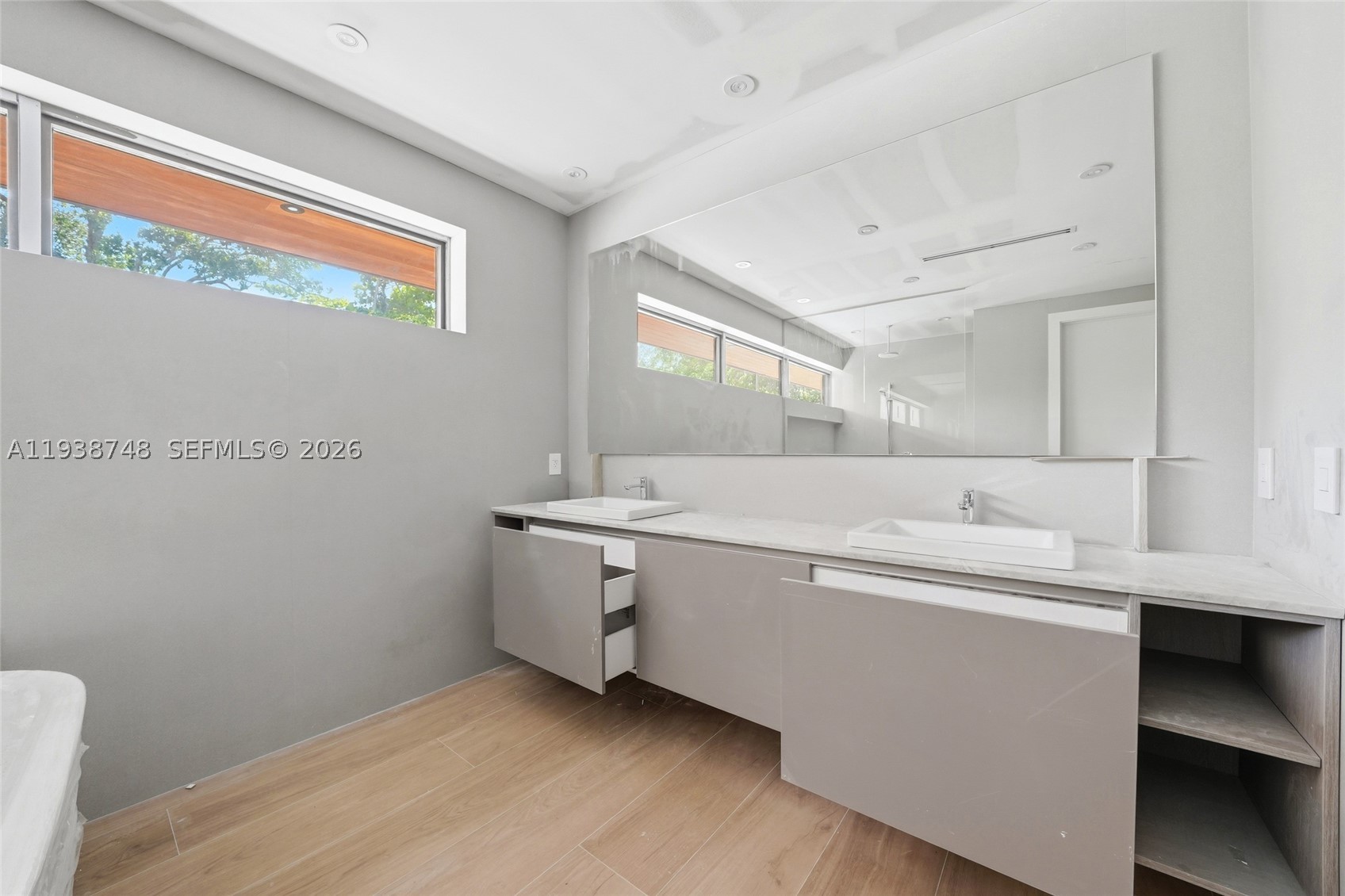 4150 Loquat Ave, Miami FL 33133