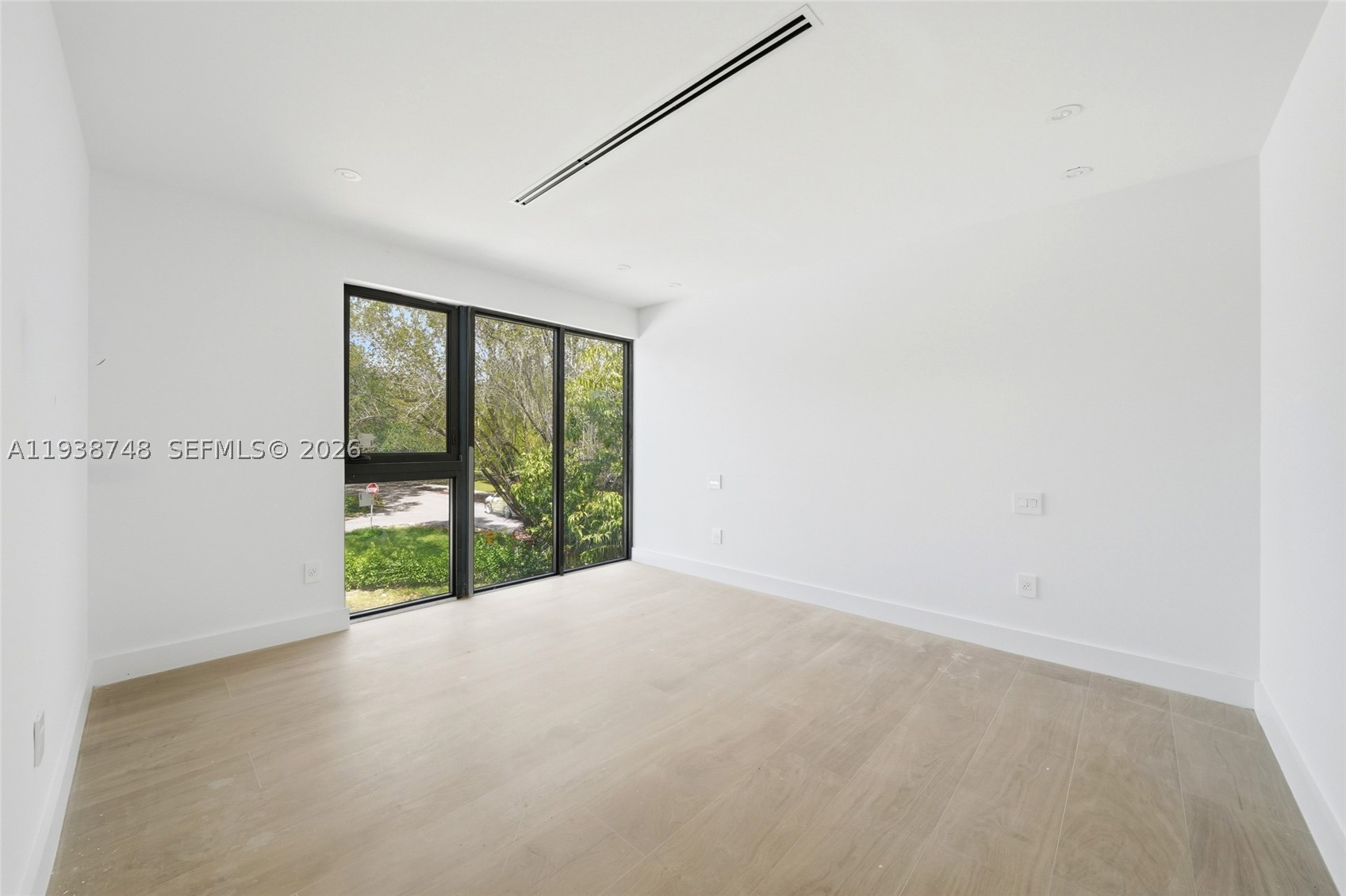 4150 Loquat Ave, Miami FL 33133