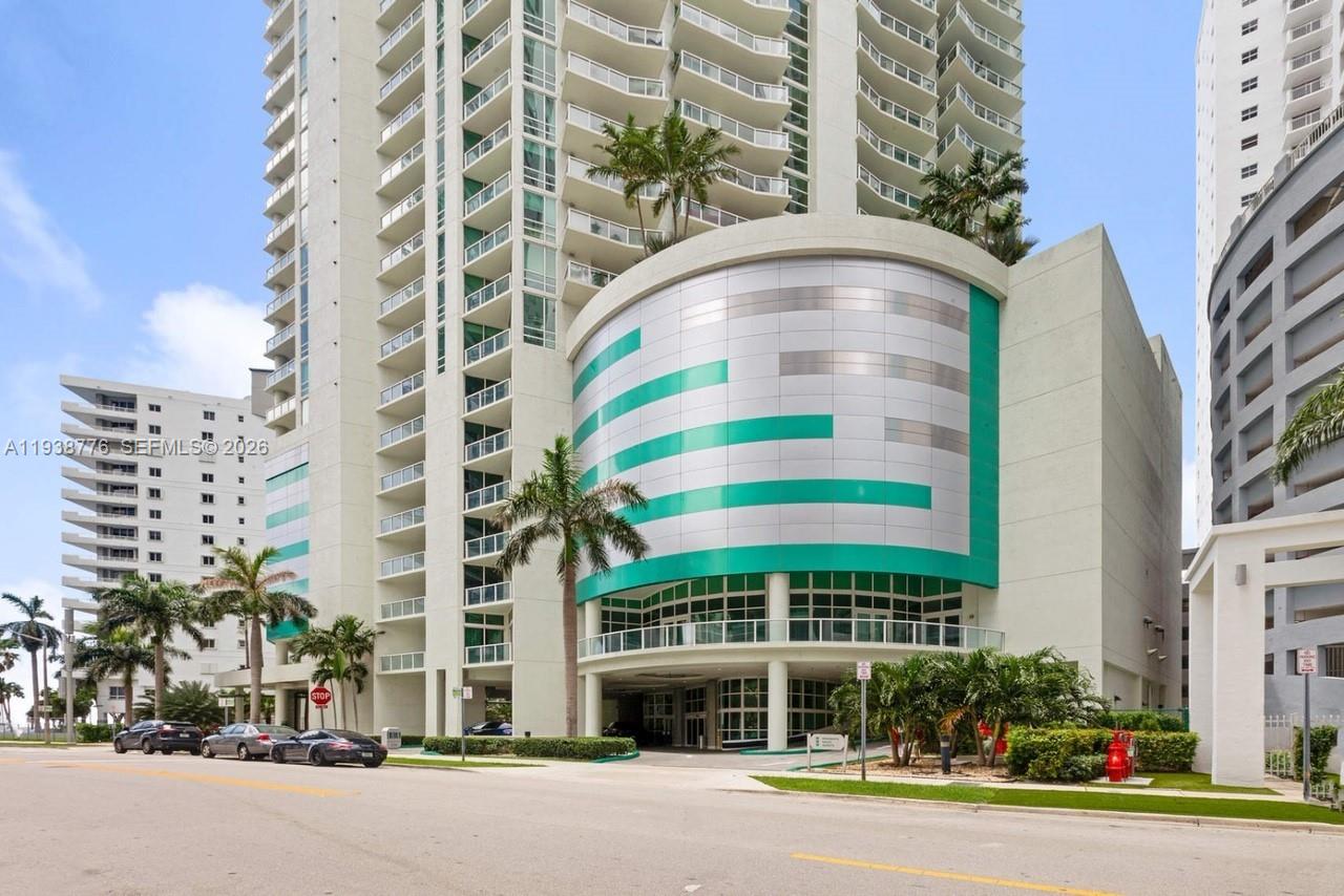218 SE 14th St #2304, Miami FL 33131