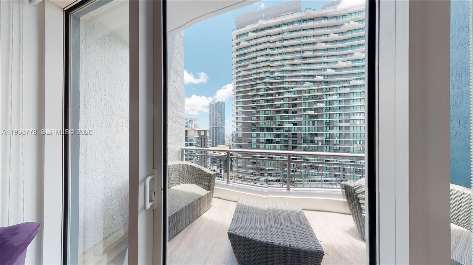 60 SW 13th St #3422, Miami FL 33130