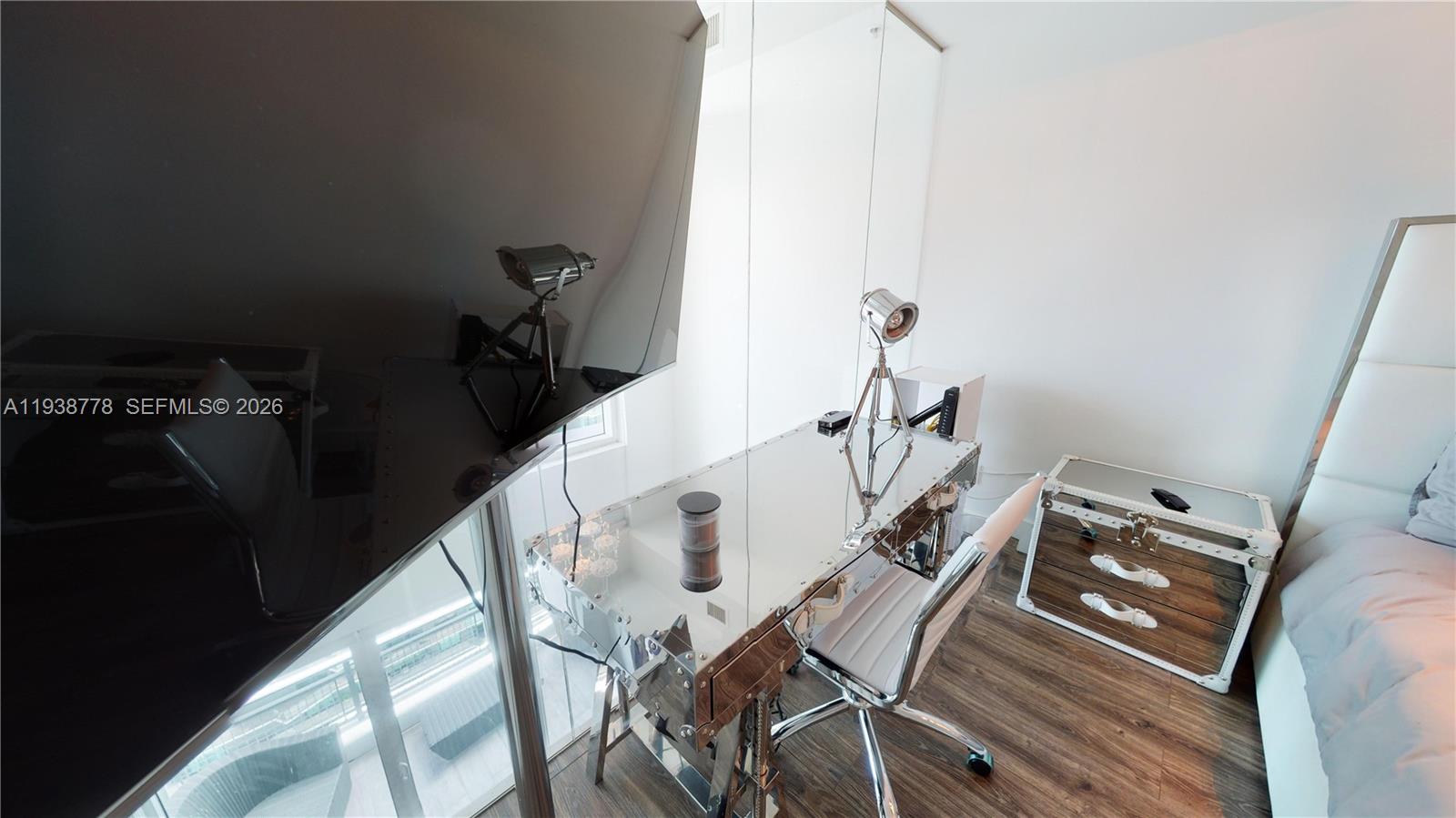 60 SW 13th St #3422, Miami FL 33130