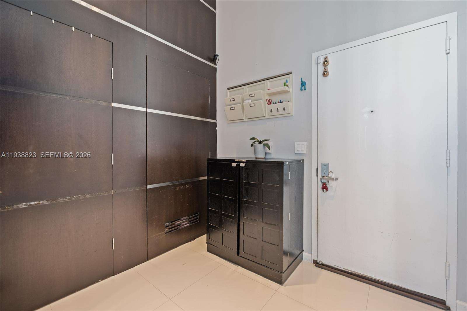 495 Brickell Ave #2204, Miami FL 33131