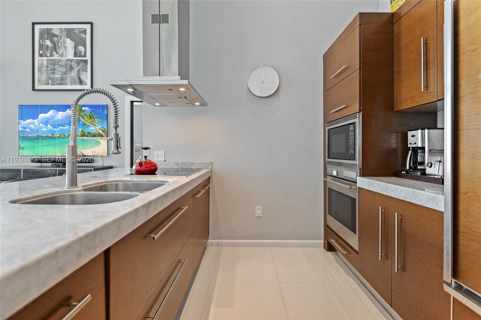 495 Brickell Ave #2204, Miami FL 33131