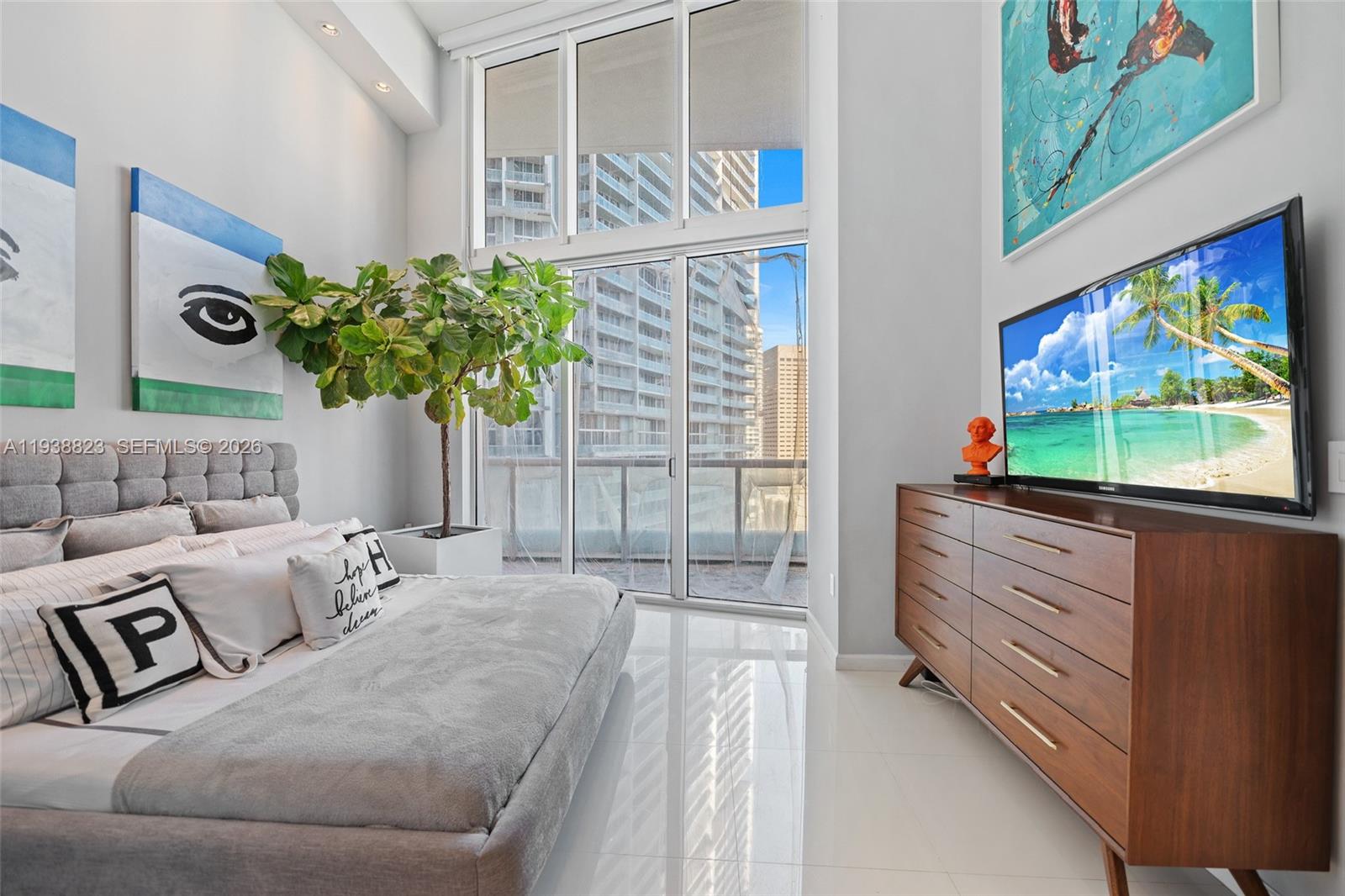 495 Brickell Ave #2204, Miami FL 33131