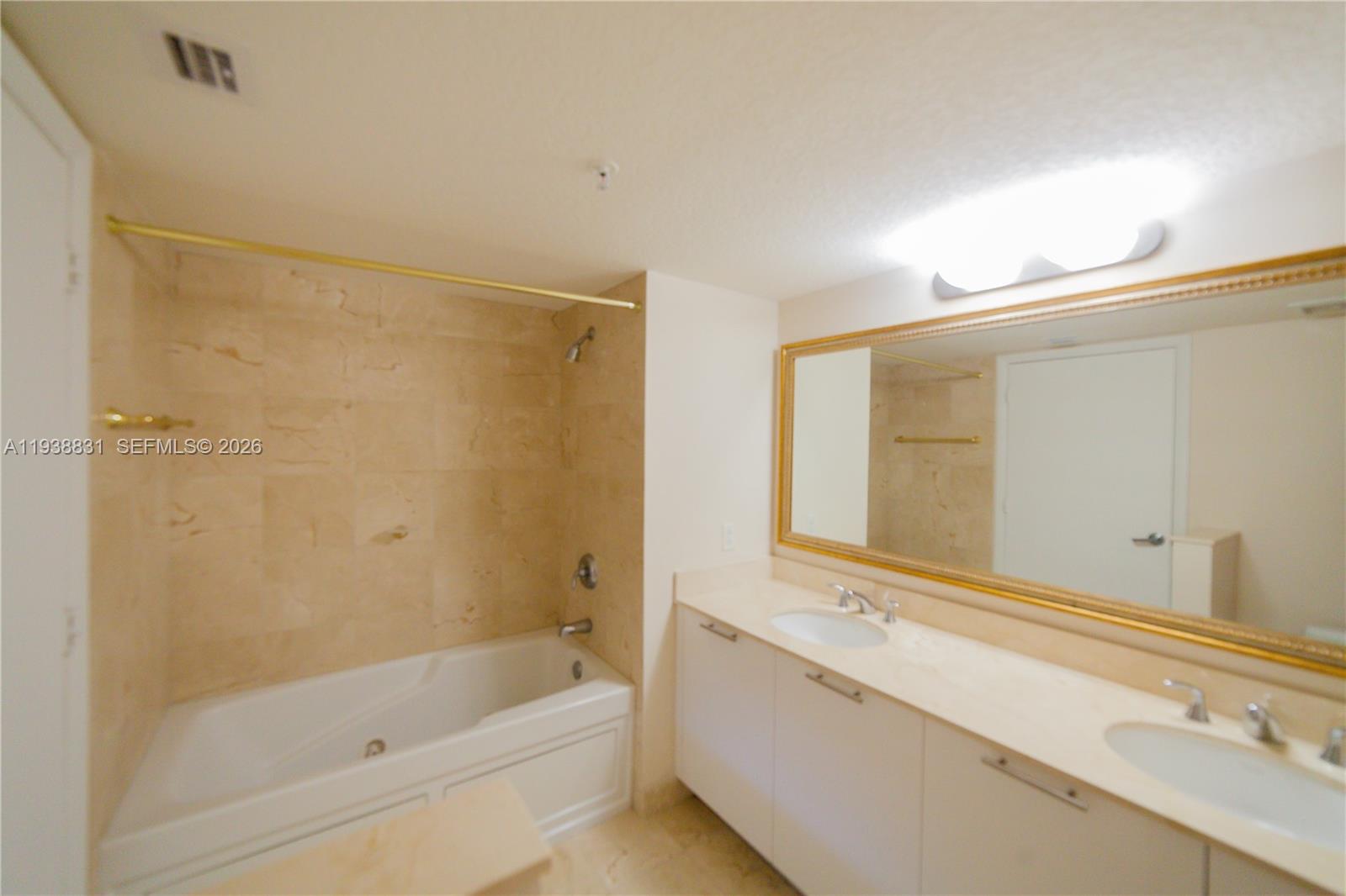 1800 N Bayshore Dr #1603, Miami FL 33132