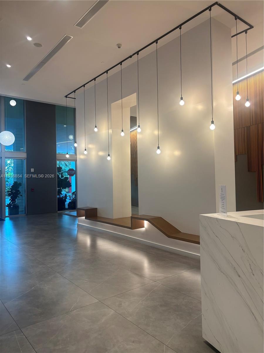 350 S Miami Ave #1208, Miami FL 33130