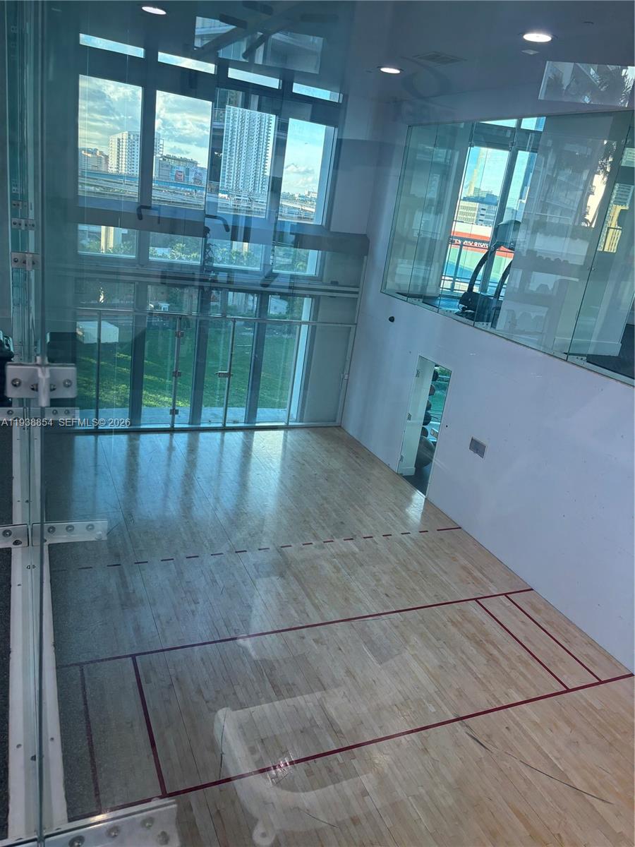 350 S Miami Ave #1208, Miami FL 33130