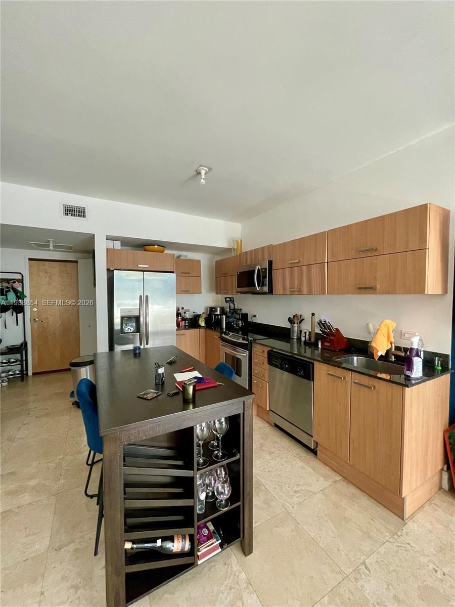 350 S Miami Ave #1208, Miami FL 33130